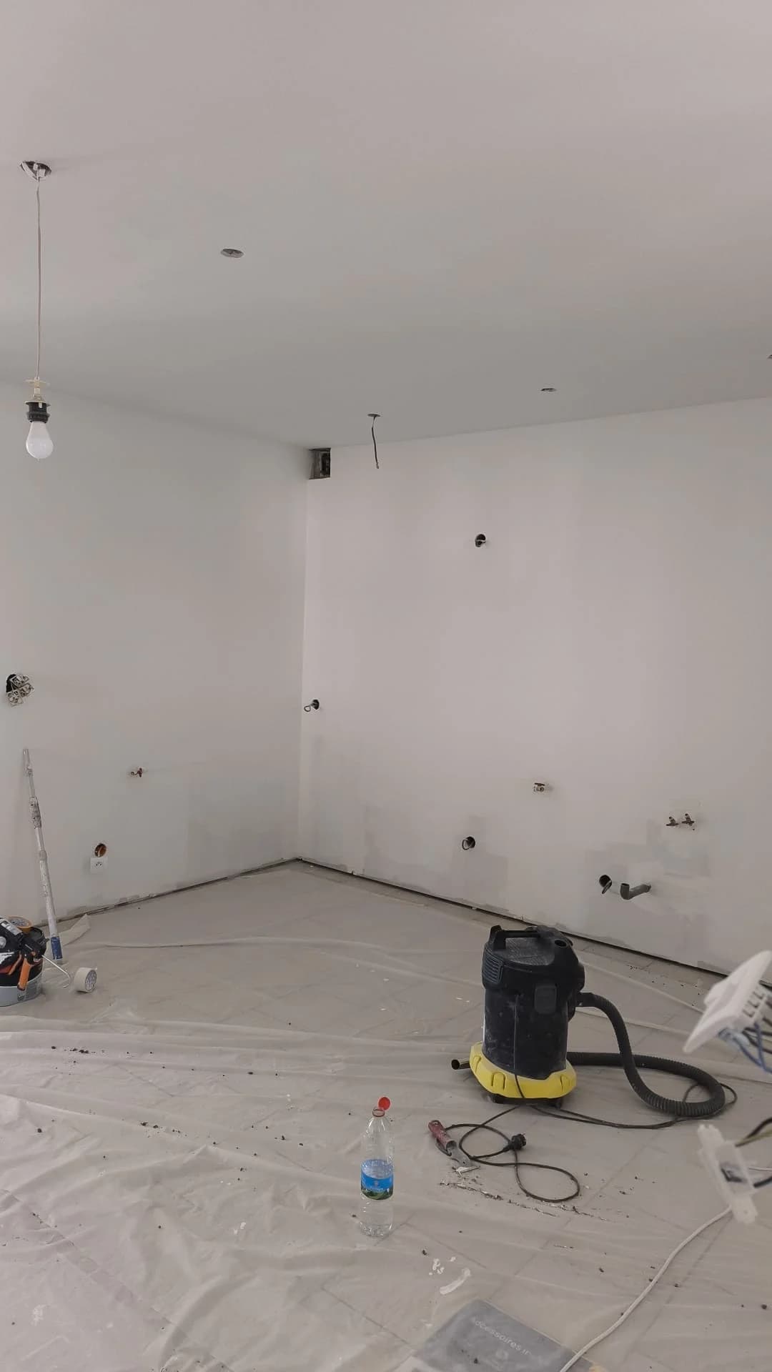 Rénovation complète : cuisine noire et bois, séjour et finitions — photographie 28